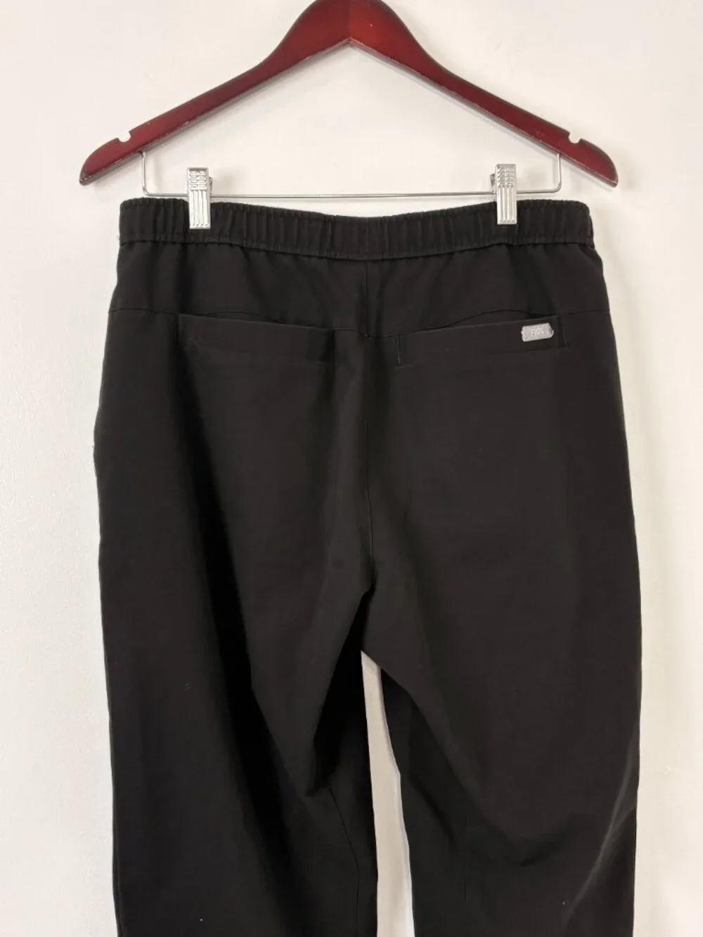 FIGS Men's Tansen Black Jogger Scrub Pants Small